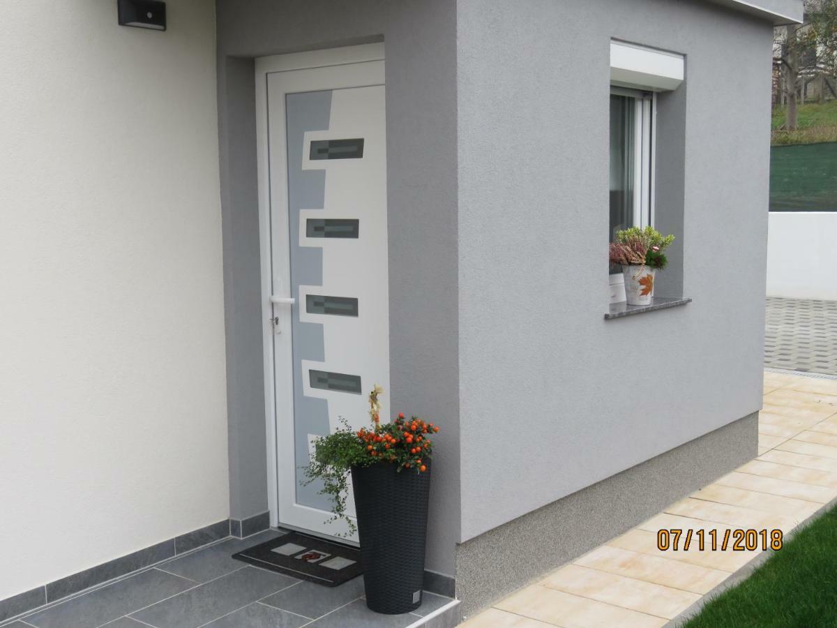 Aqua - Tuhelj - Land Apartment Tuheljske Toplice Bagian luar foto